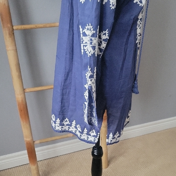 SEVYA Embroidered Tunic - Picture 4 of 6